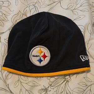 New Era Black and Gold Steelers Beanie